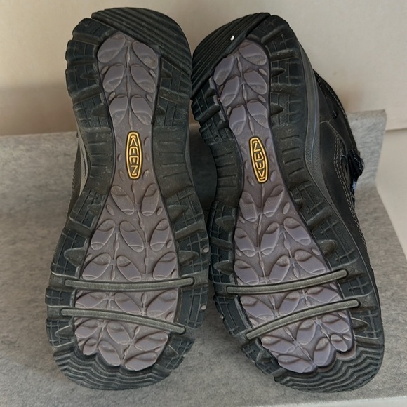 Keen Women’s,black,hiking,mid ankle boots,Waterproof,Size 7 - Picture 4 of 8